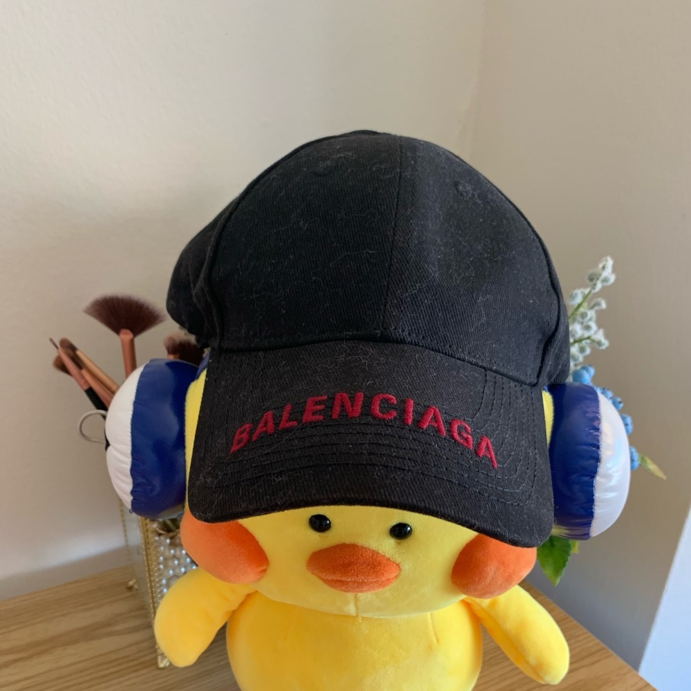 Balenciaga cap